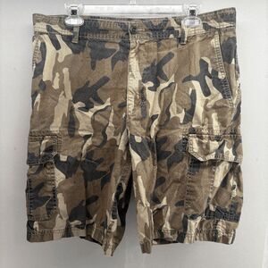 Izod Cargo Shorts Mens 34 Black Brown Camo Y2K Outdoor Utility Pockets EUC